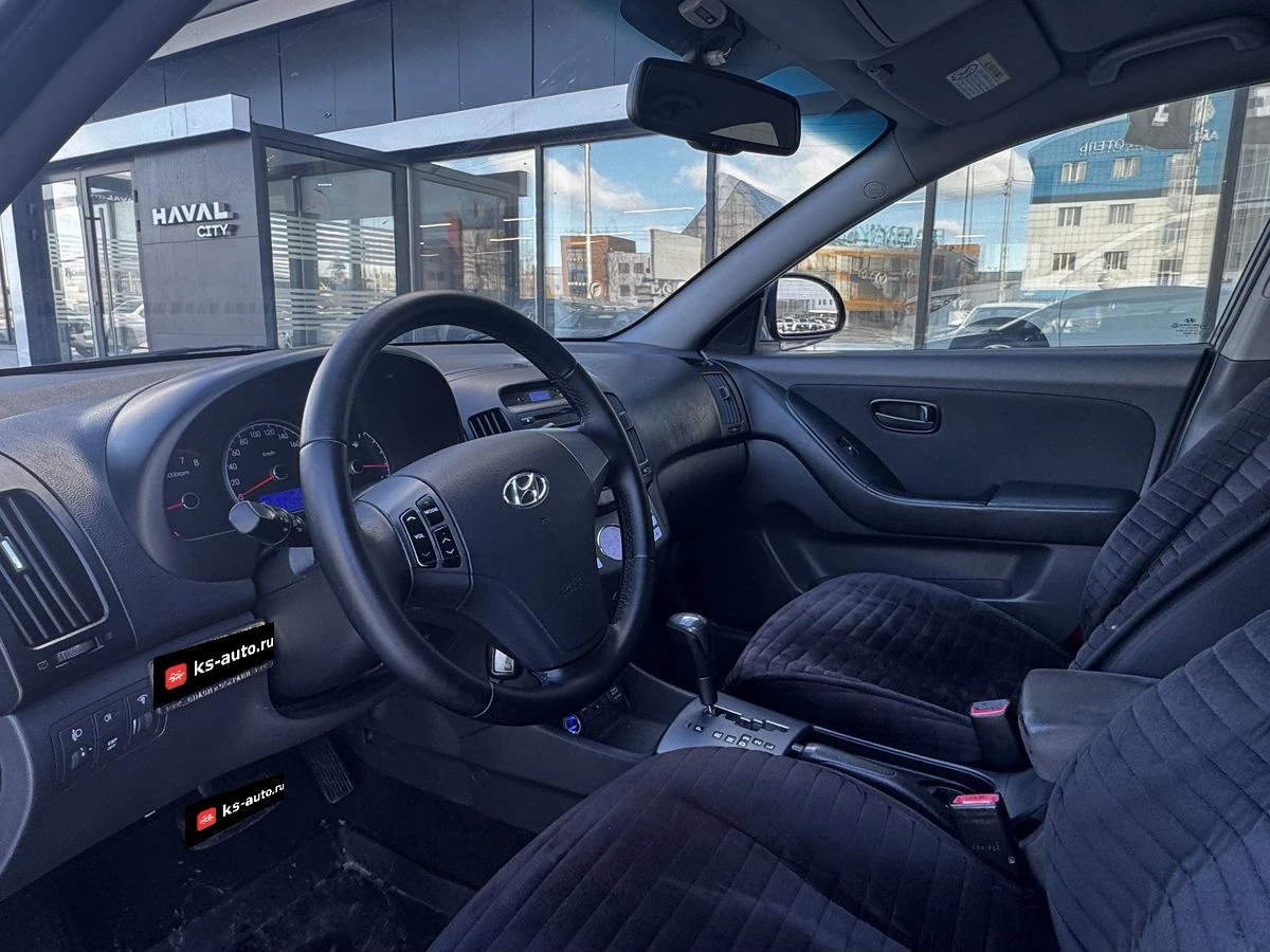Hyundai Elantra, 2009г, передний привод, автомат