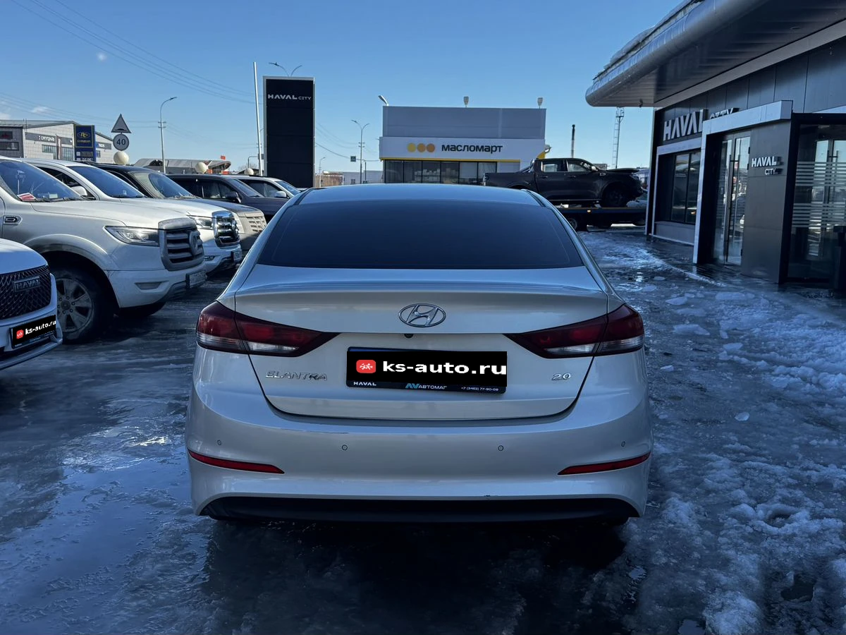 Hyundai Elantra, 2016г, передний привод, автомат