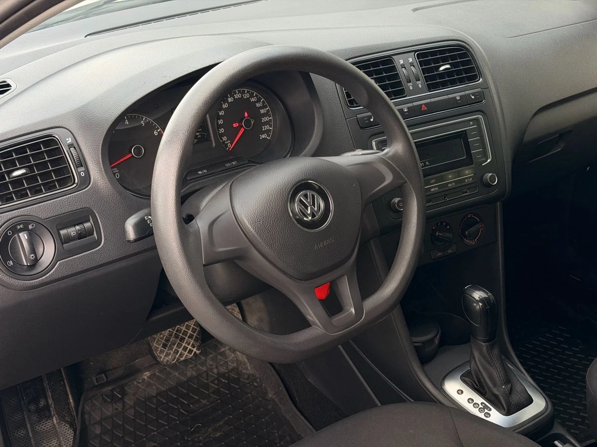 Volkswagen Polo, 2016г, передний привод, автомат