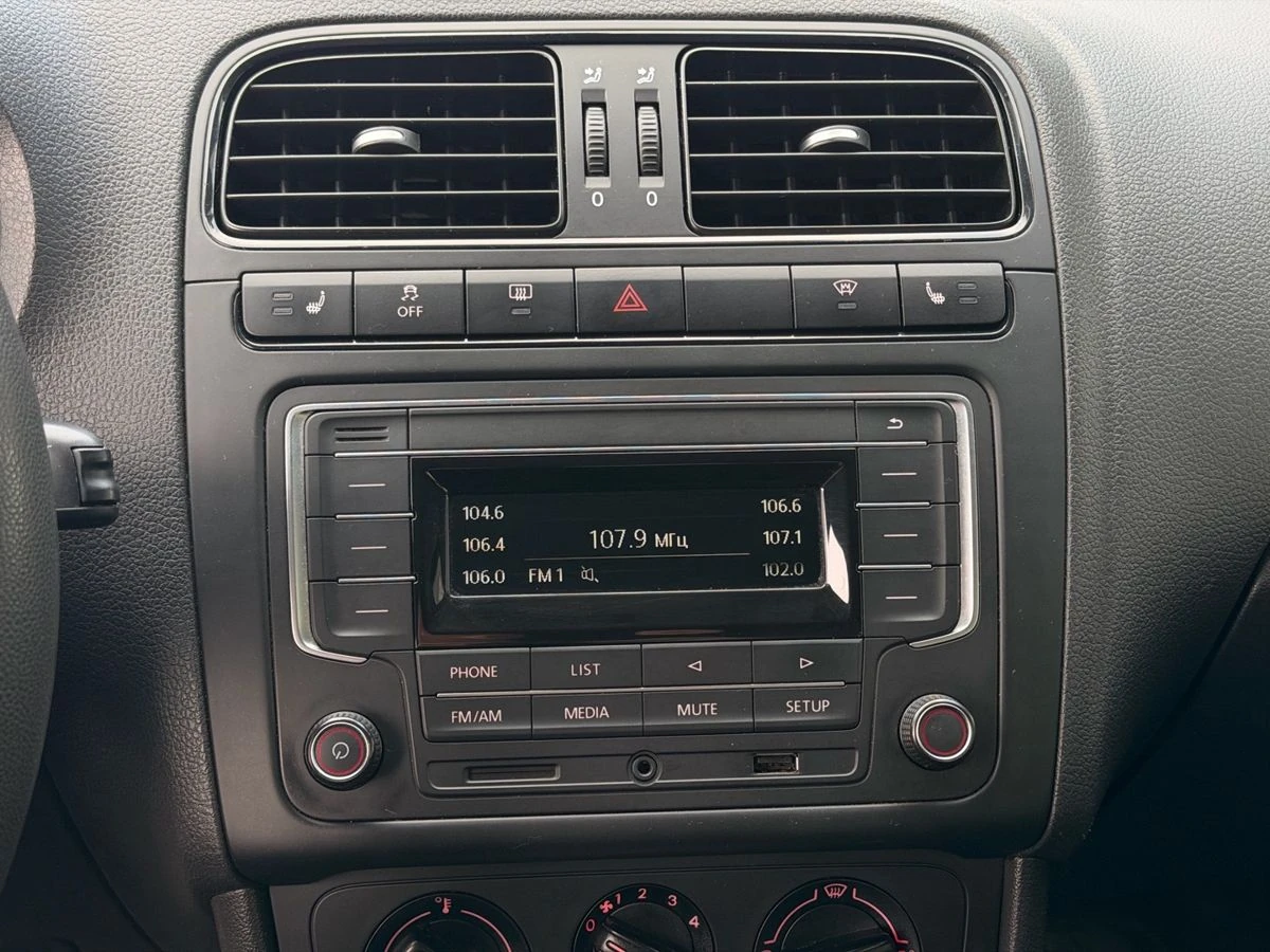 Volkswagen Polo, 2016г, передний привод, автомат