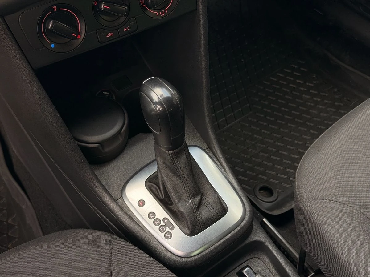 Volkswagen Polo, 2016г, передний привод, автомат