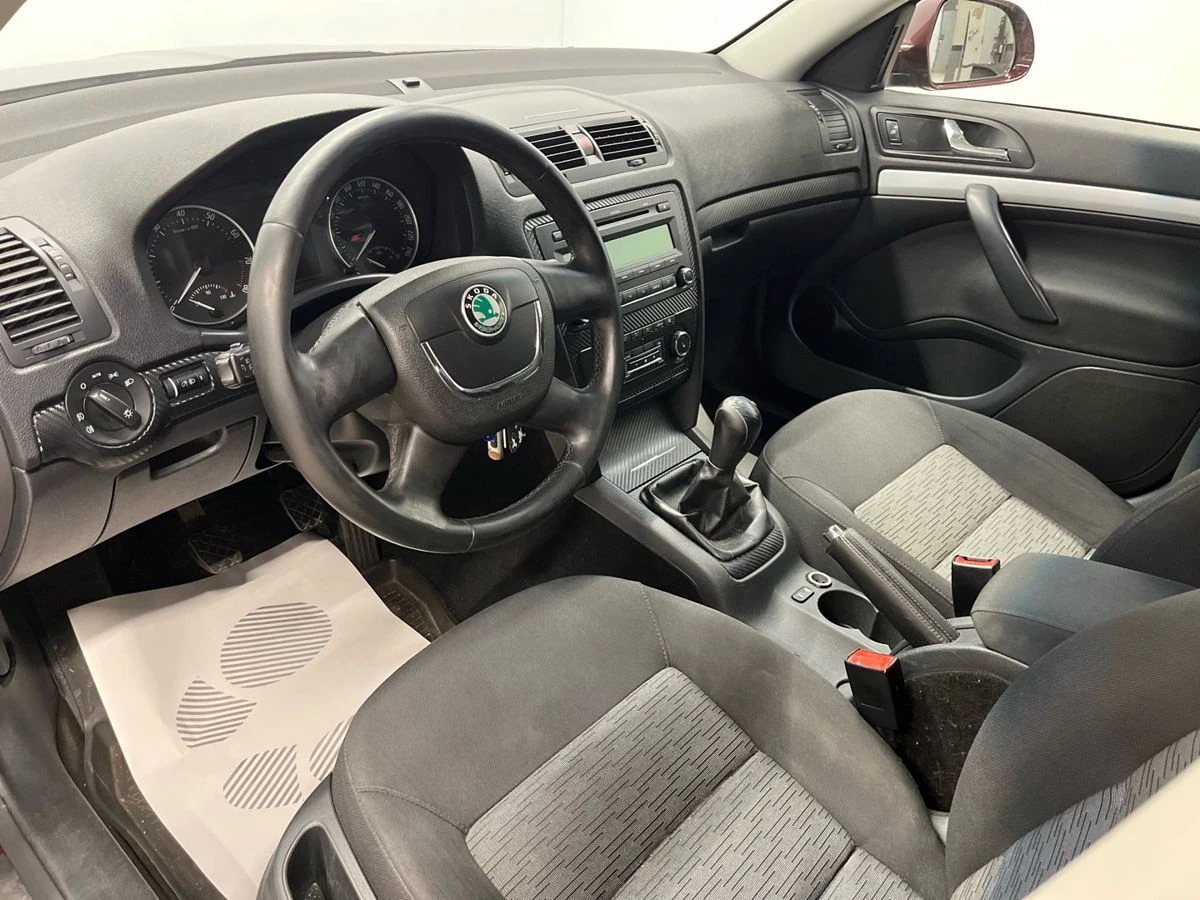 Skoda Octavia, 2010г, передний привод, механика