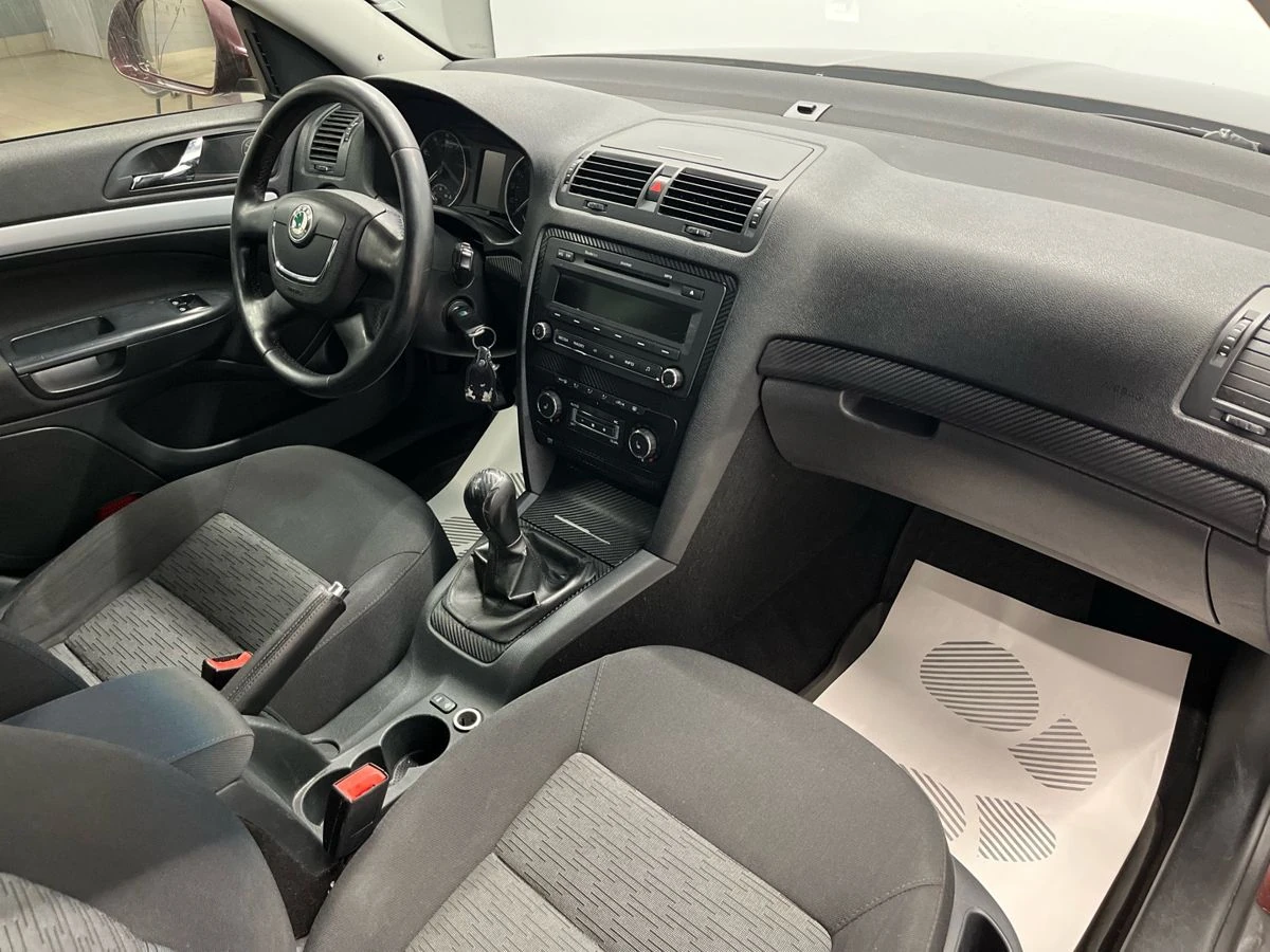 Skoda Octavia, 2010г, передний привод, механика