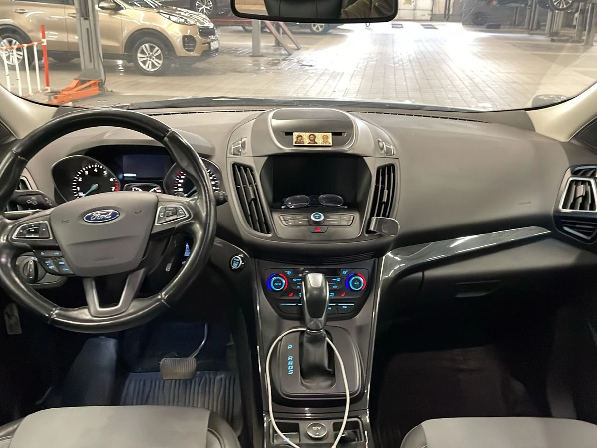 Ford Kuga, 2017г, полный привод, автомат