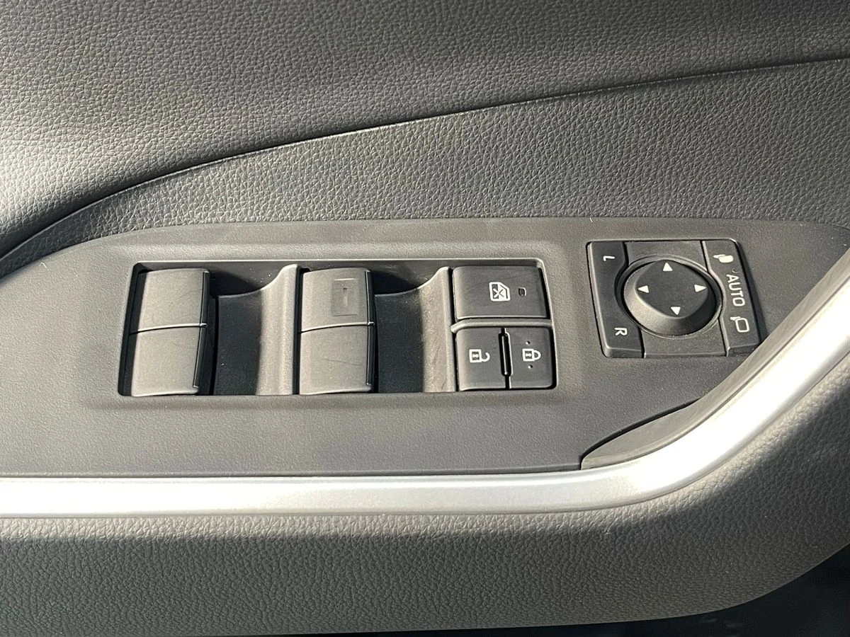 Toyota RAV4, 2025г, полный привод, вариатор