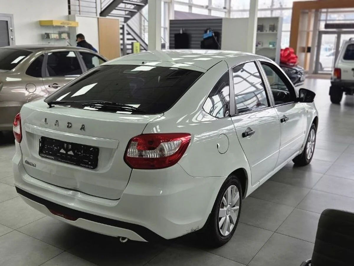 Lada (ВАЗ) Granta, 2019г, передний привод, механика