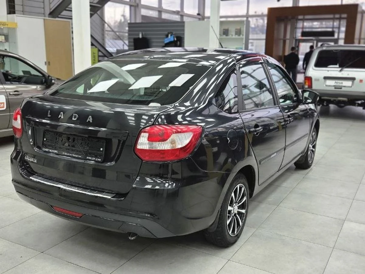 Lada (ВАЗ) Granta, 2023г, передний привод, механика