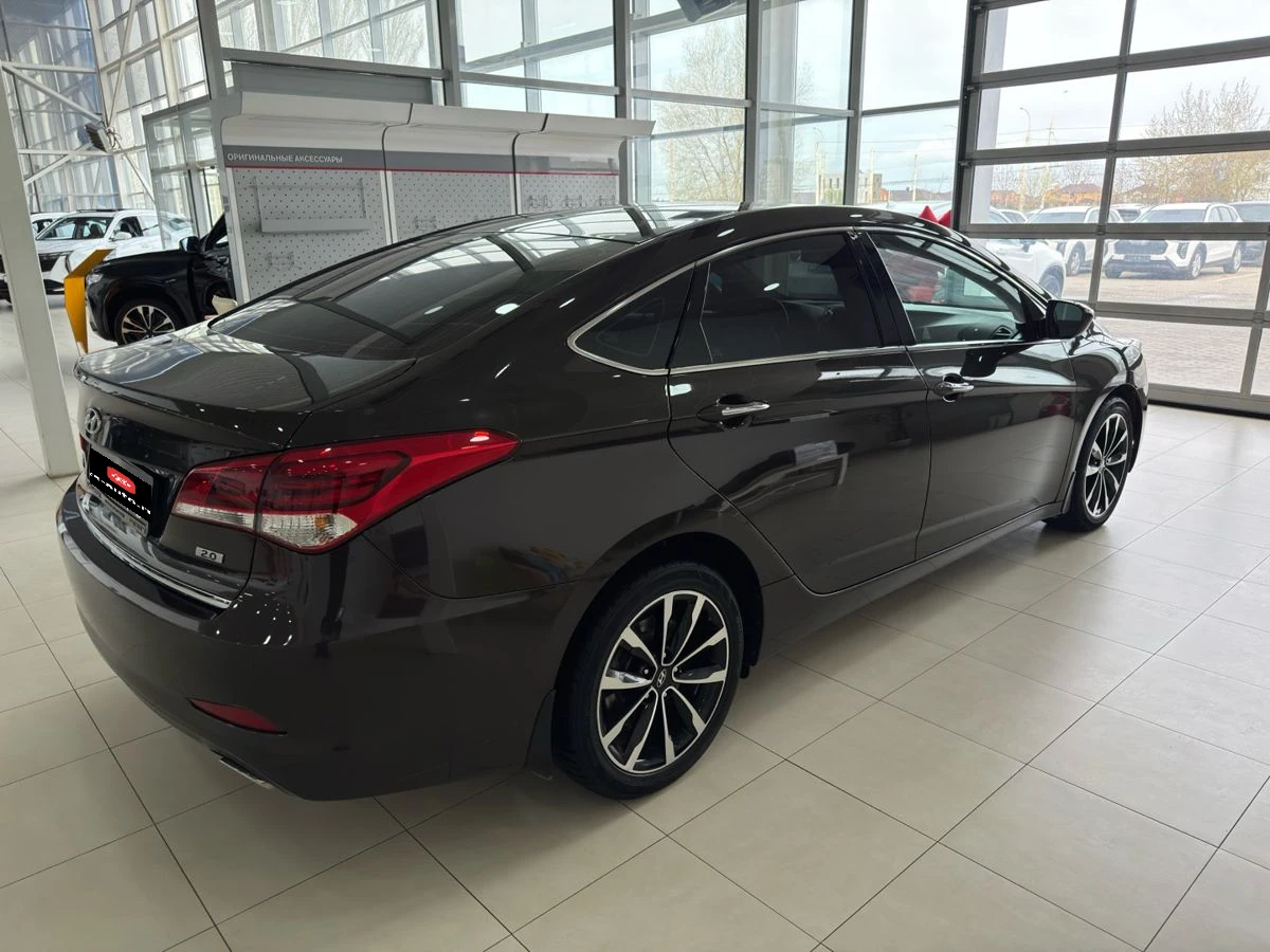 Hyundai i40, 2016г, передний привод, автомат