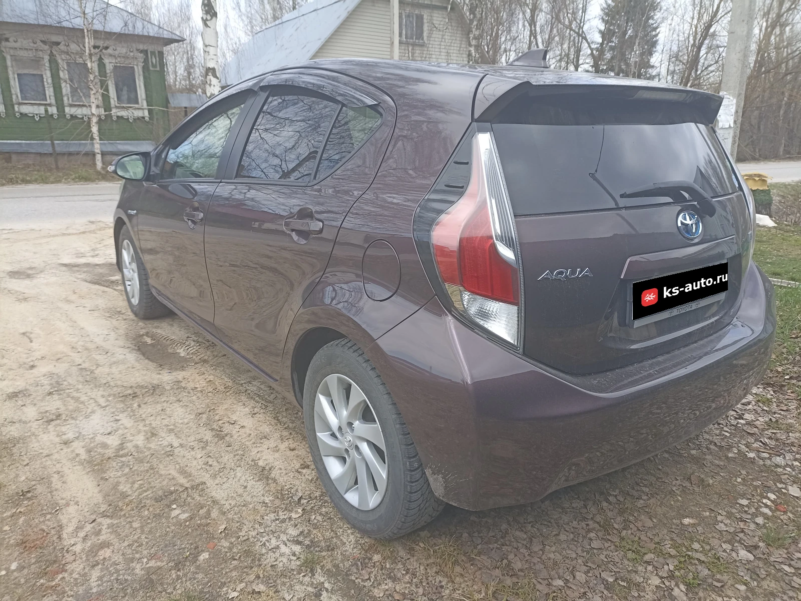 Toyota Aqua, 2017г, передний привод, вариатор