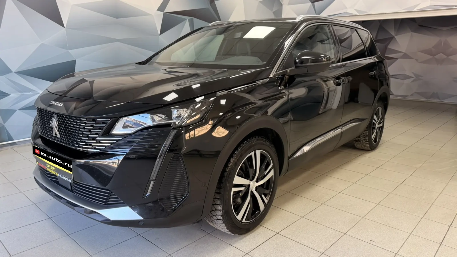 Peugeot 5008, 2022г, передний привод, автомат