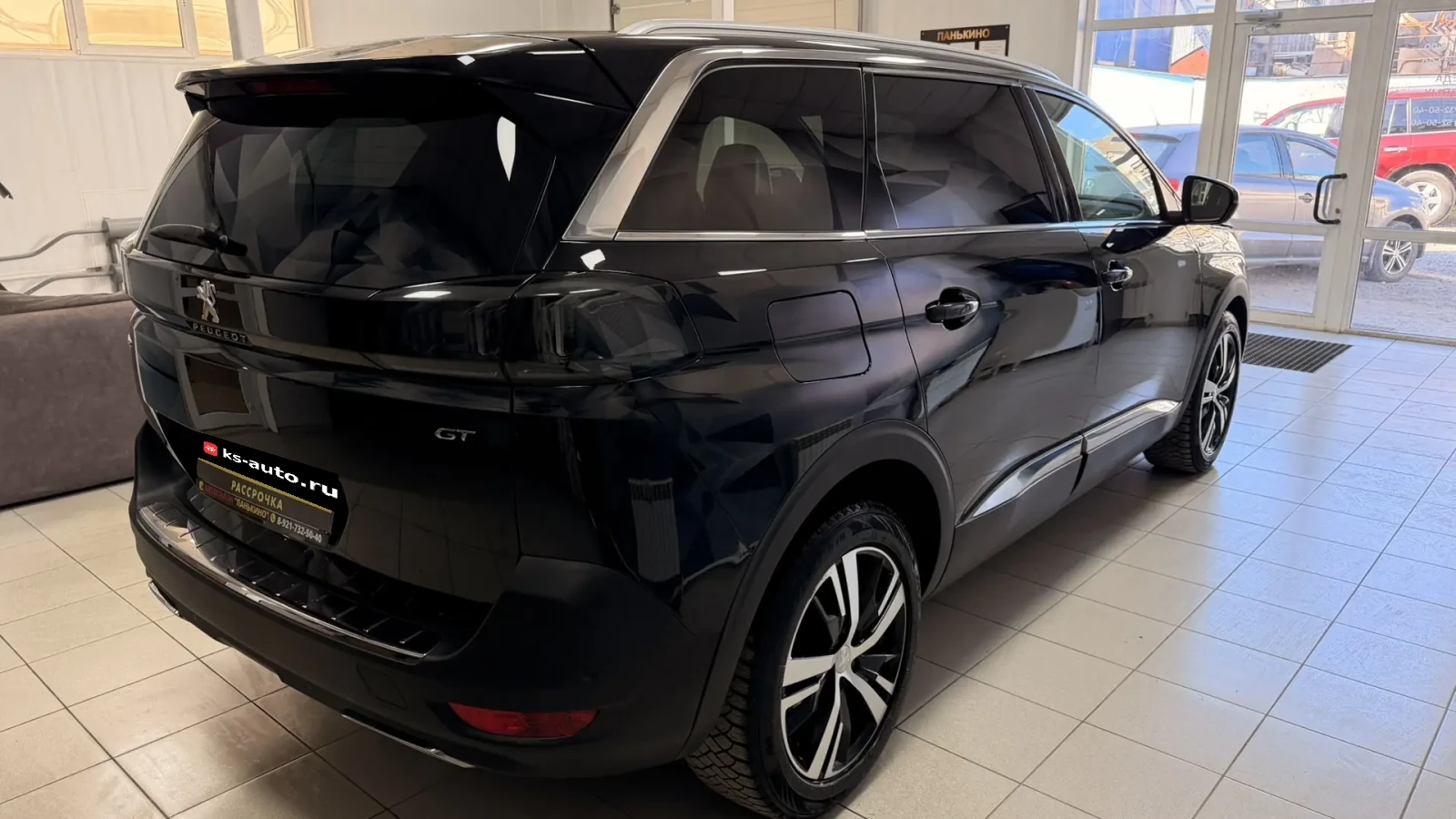 Peugeot 5008, 2022г, передний привод, автомат