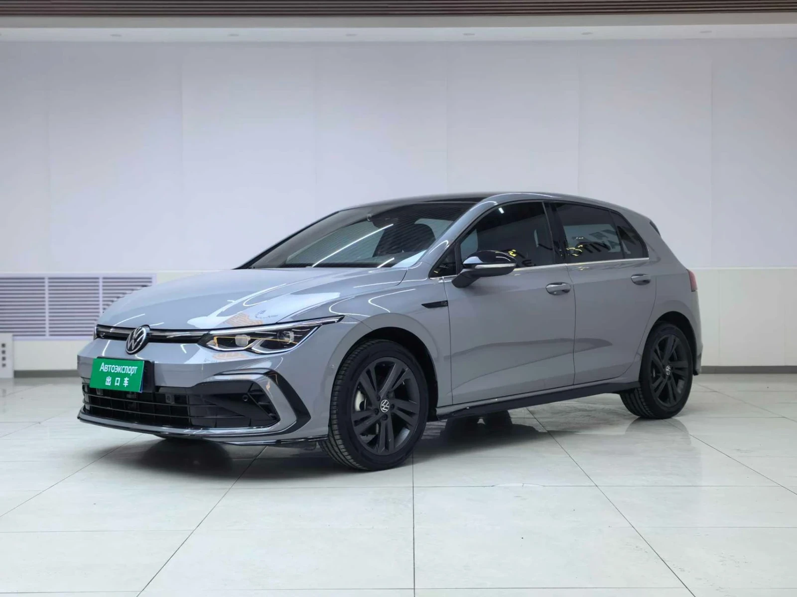 Volkswagen Golf, 2022г, передний привод, робот