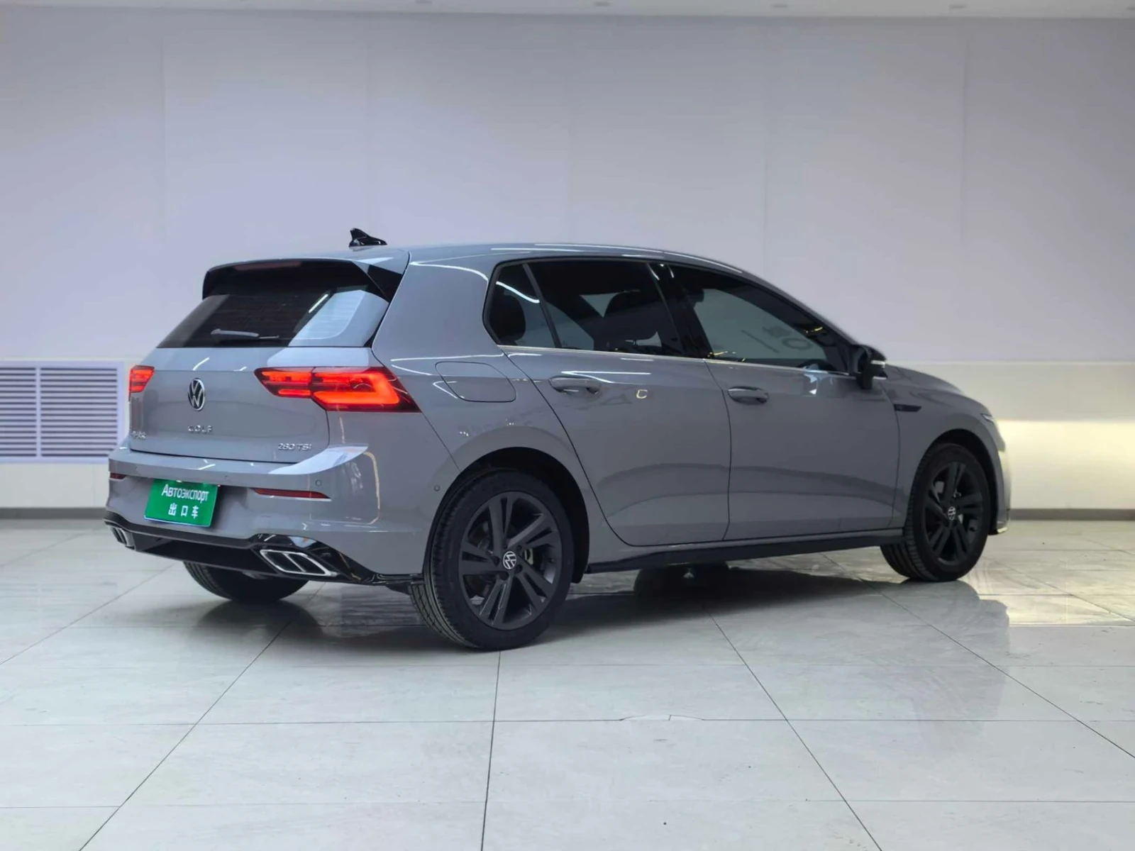 Volkswagen Golf, 2022г, передний привод, робот