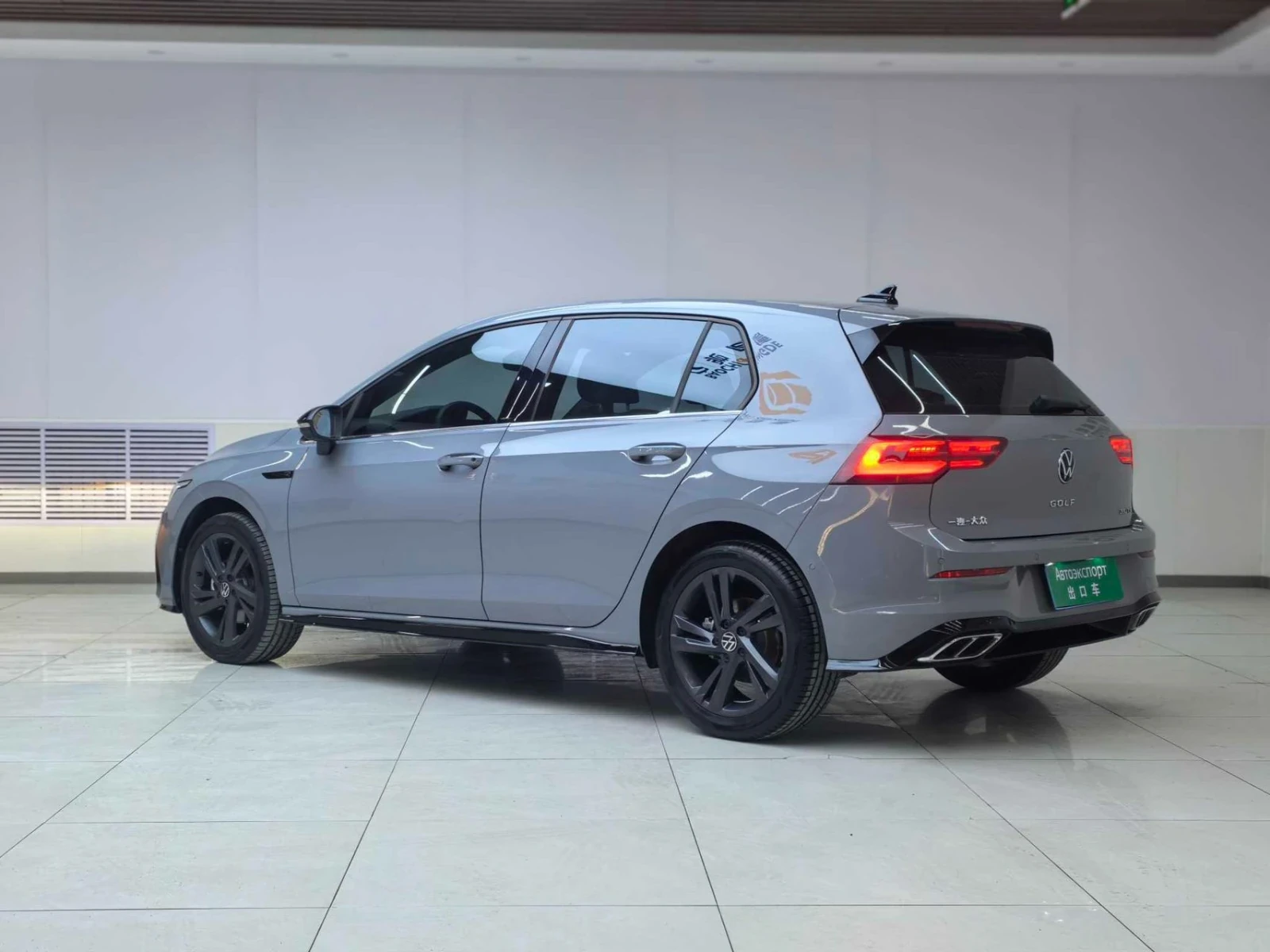 Volkswagen Golf, 2022г, передний привод, робот