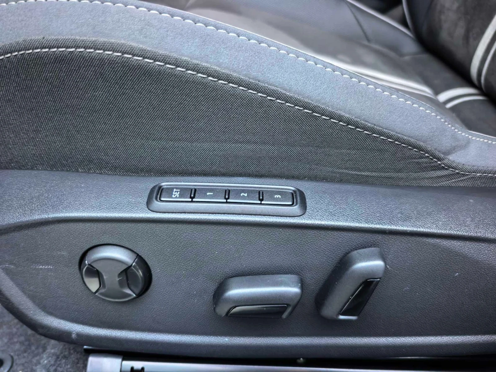 Volkswagen Golf, 2022г, передний привод, робот