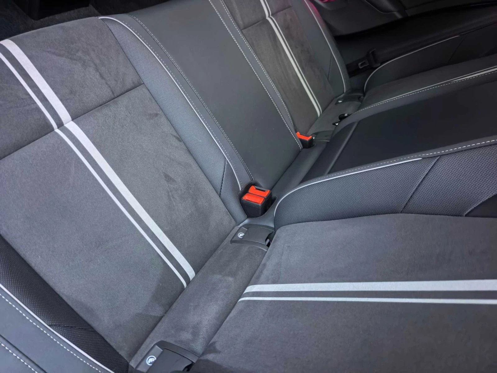 Volkswagen Golf, 2022г, передний привод, робот