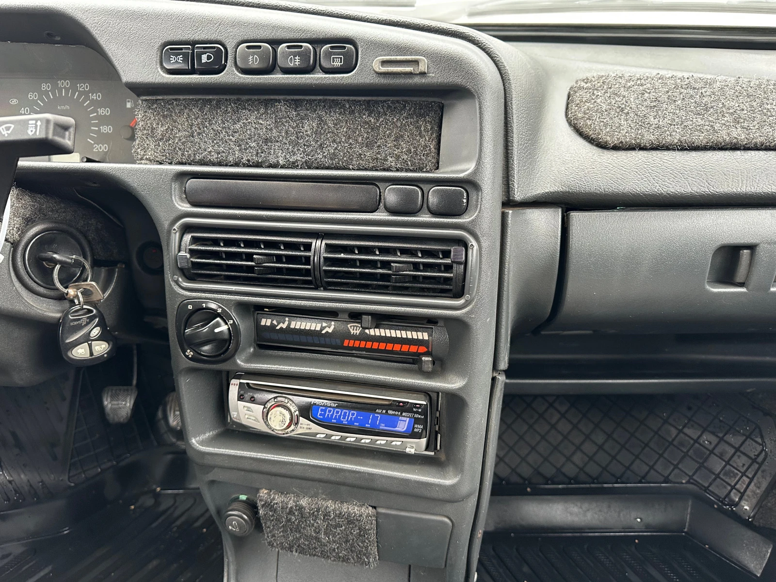 Lada (ВАЗ) 2114 Самара, 2004г, передний привод, механика