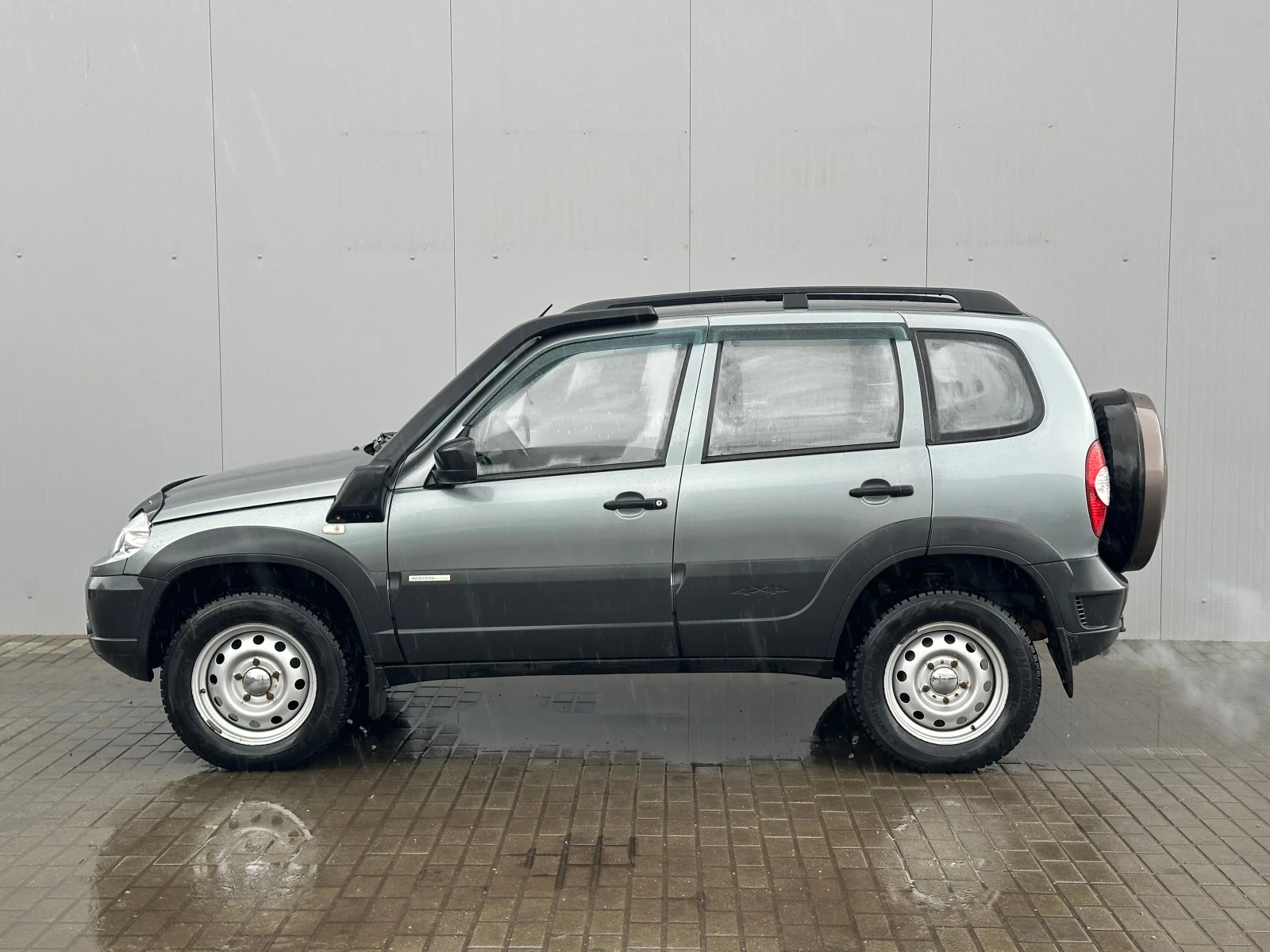 Chevrolet Niva, 2014г, полный привод, механика