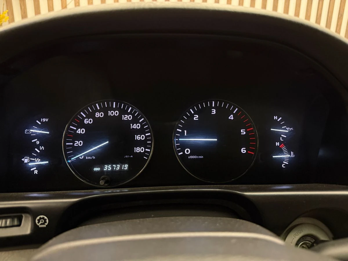 Toyota Land Cruiser, 2006г, полный привод, механика