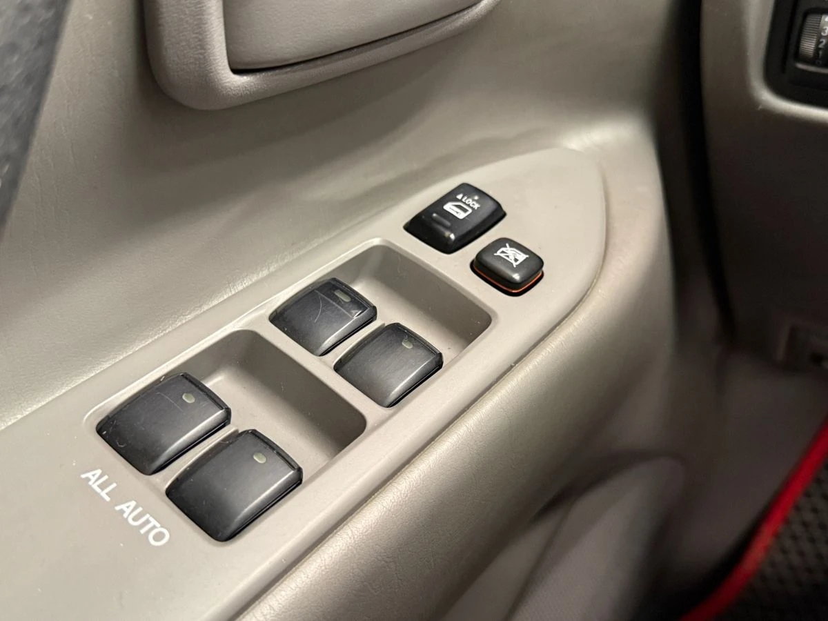 Toyota Land Cruiser, 2006г, полный привод, механика