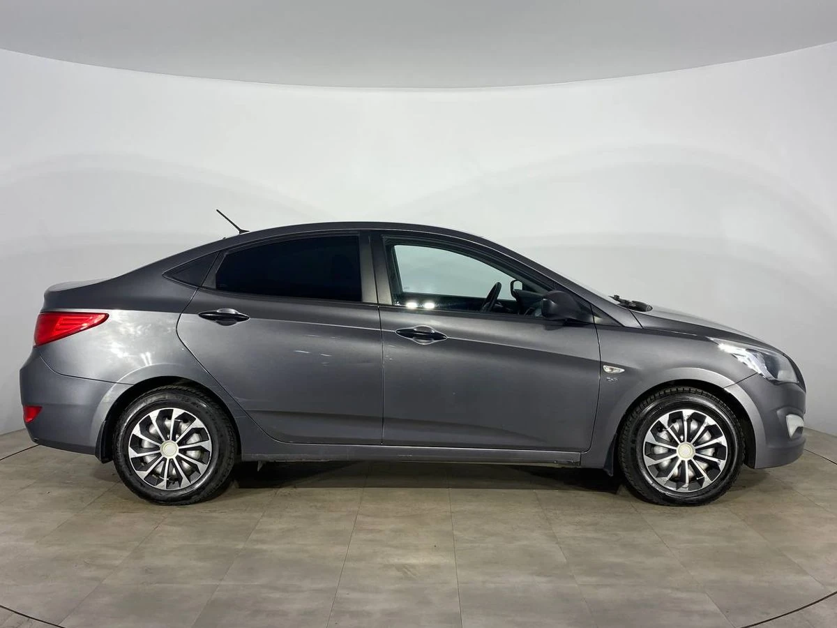 Hyundai Solaris, 2015г, передний привод, автомат