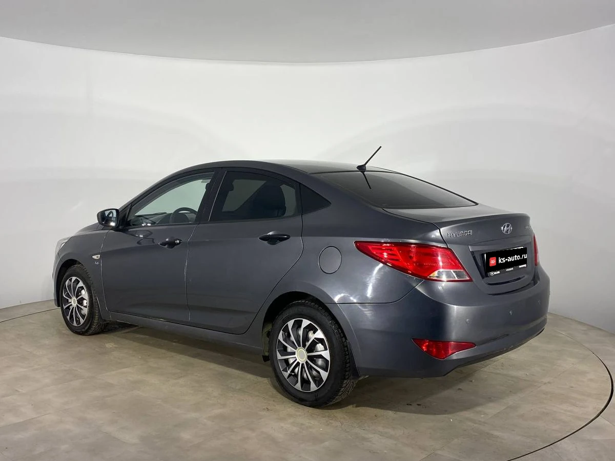 Hyundai Solaris, 2015г, передний привод, автомат