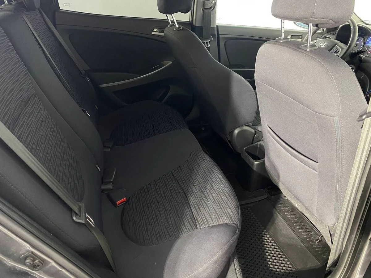 Hyundai Solaris, 2015г, передний привод, автомат