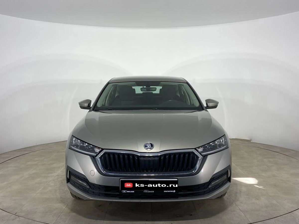 Skoda Octavia, 2021г, передний привод, автомат