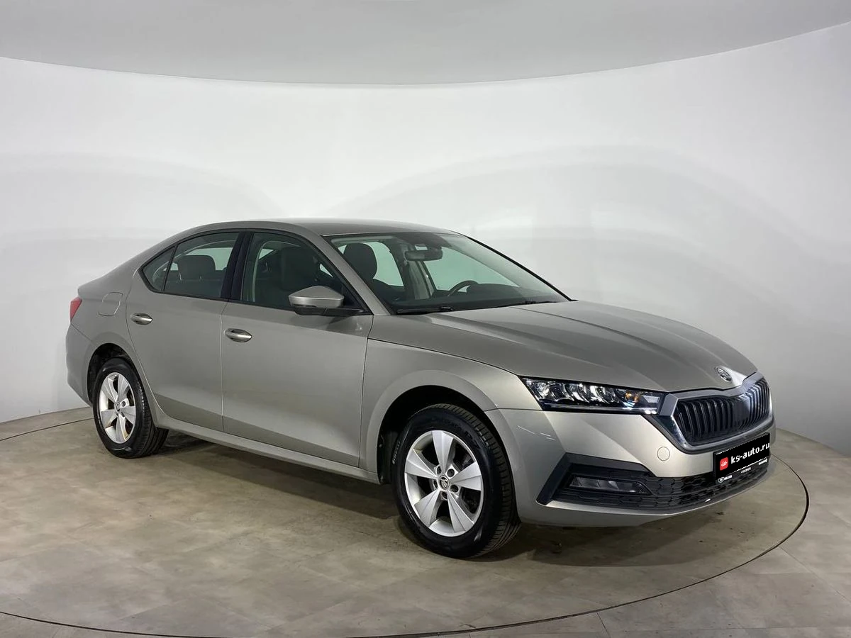 Skoda Octavia, 2021г, передний привод, автомат
