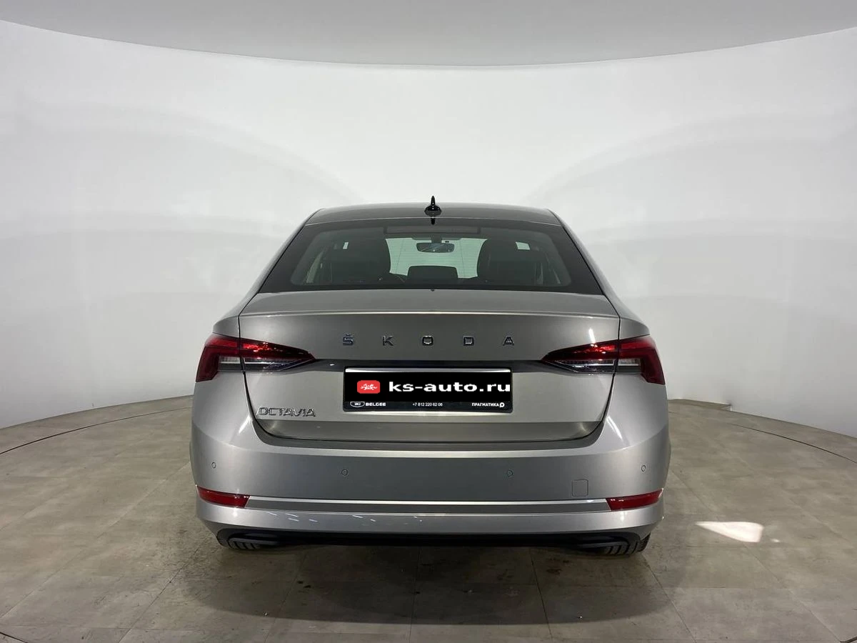 Skoda Octavia, 2021г, передний привод, автомат