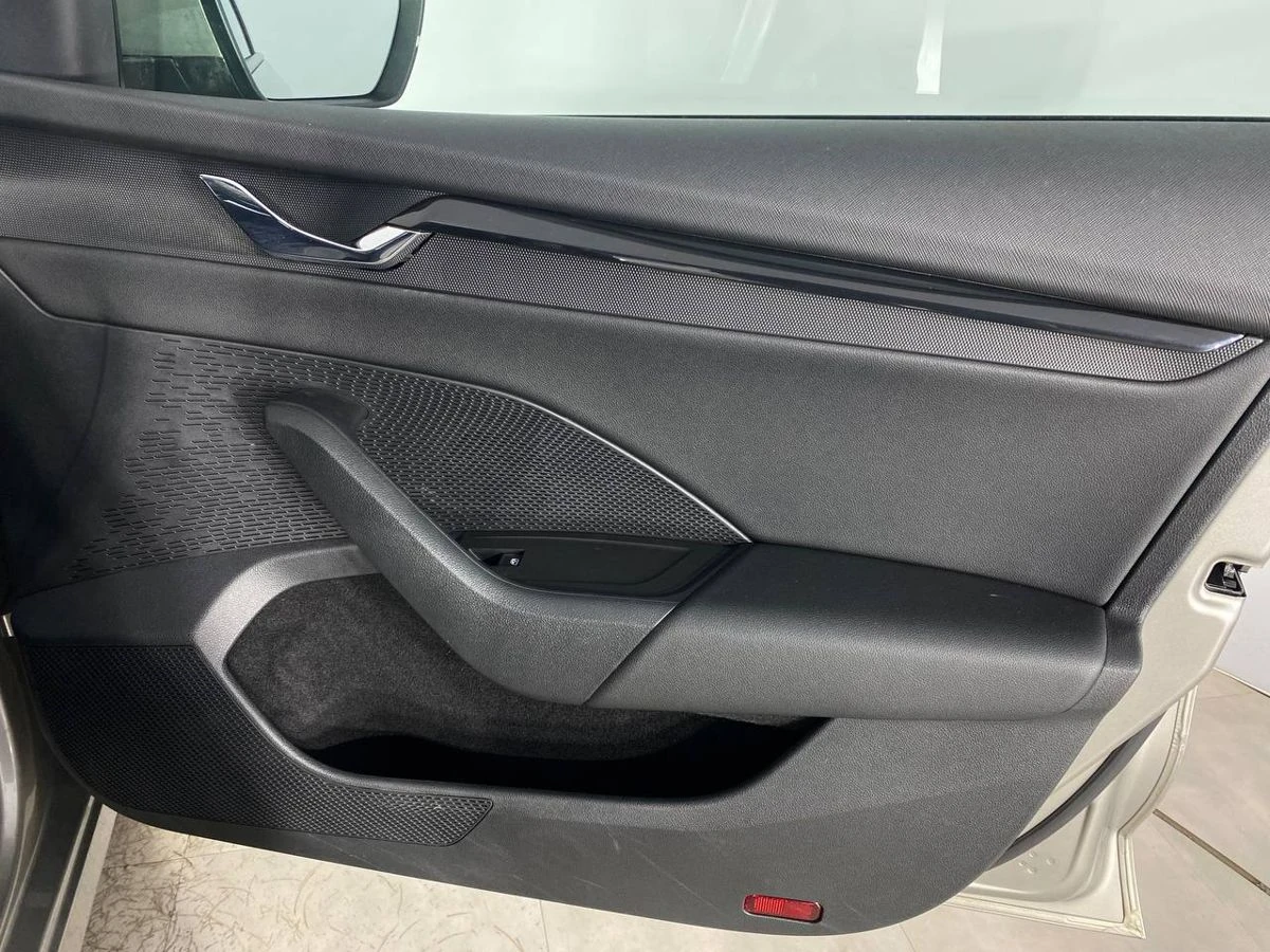 Skoda Octavia, 2021г, передний привод, автомат