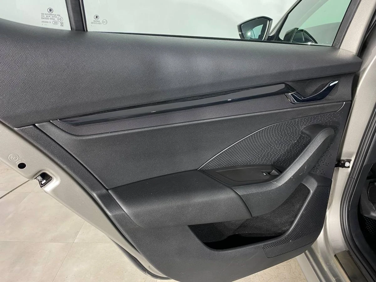 Skoda Octavia, 2021г, передний привод, автомат