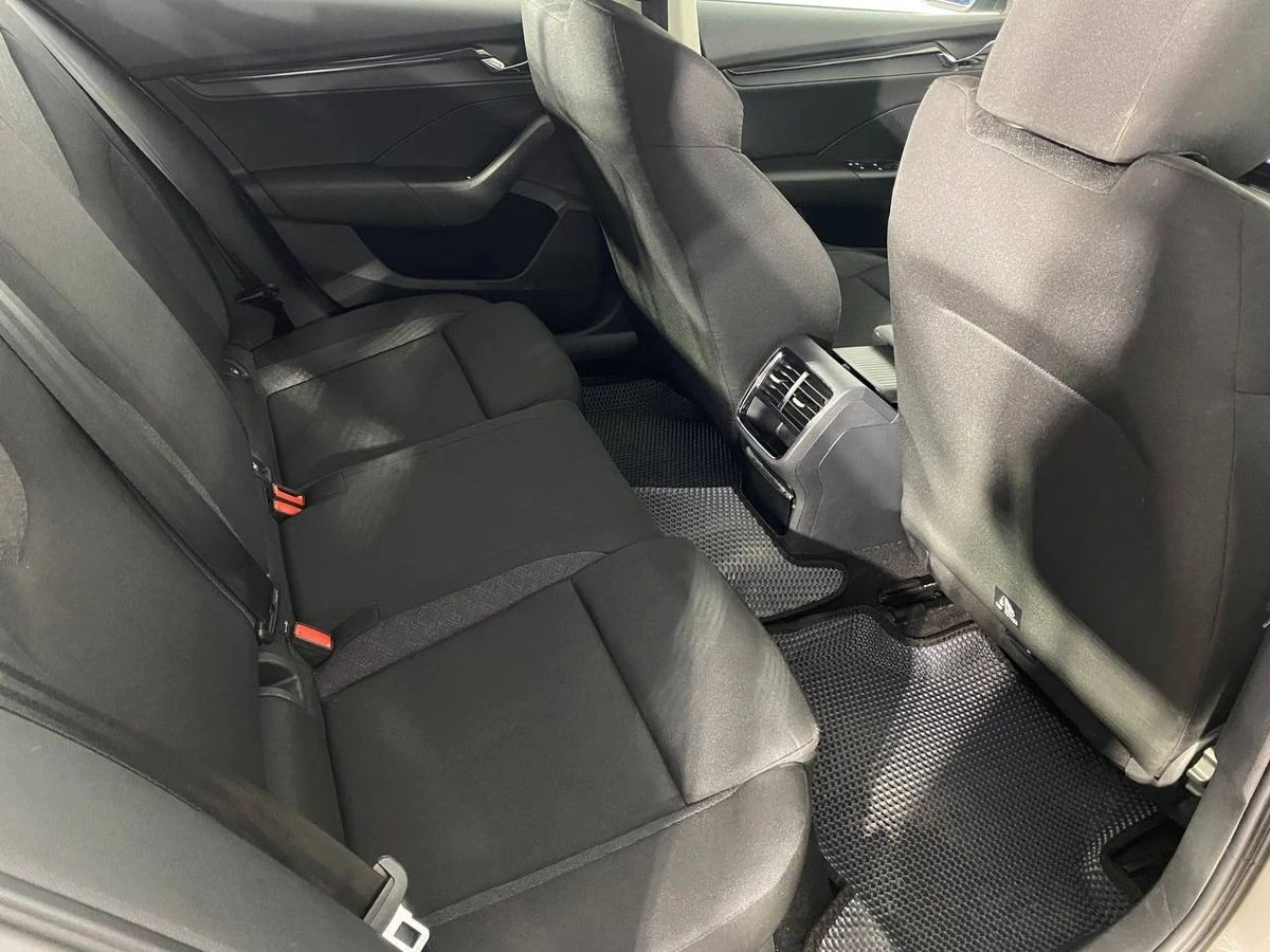 Skoda Octavia, 2021г, передний привод, автомат