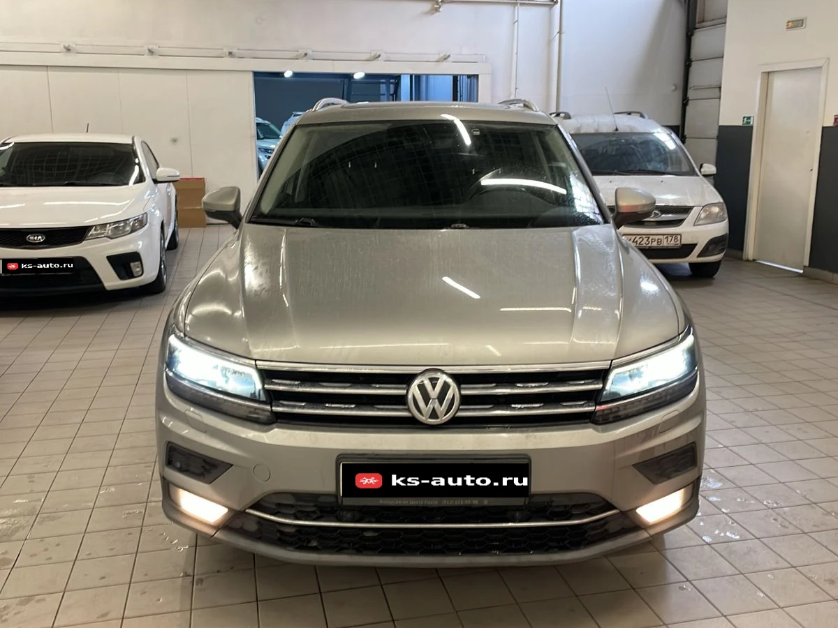 Volkswagen Tiguan, 2017г, полный привод, робот