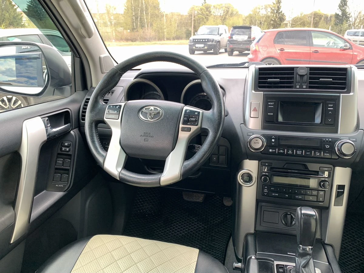 Toyota Land Cruiser Prado, 2013г, полный привод, автомат