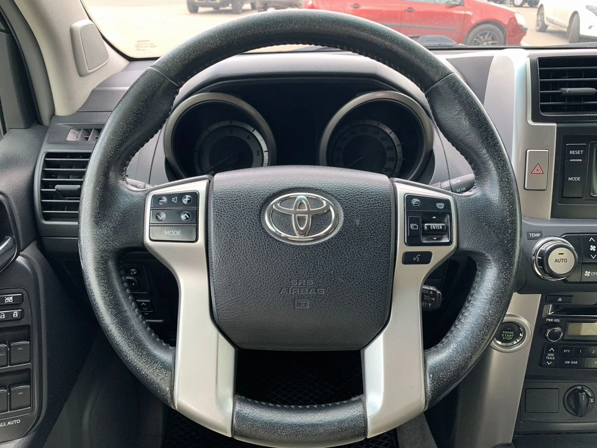 Toyota Land Cruiser Prado, 2013г, полный привод, автомат