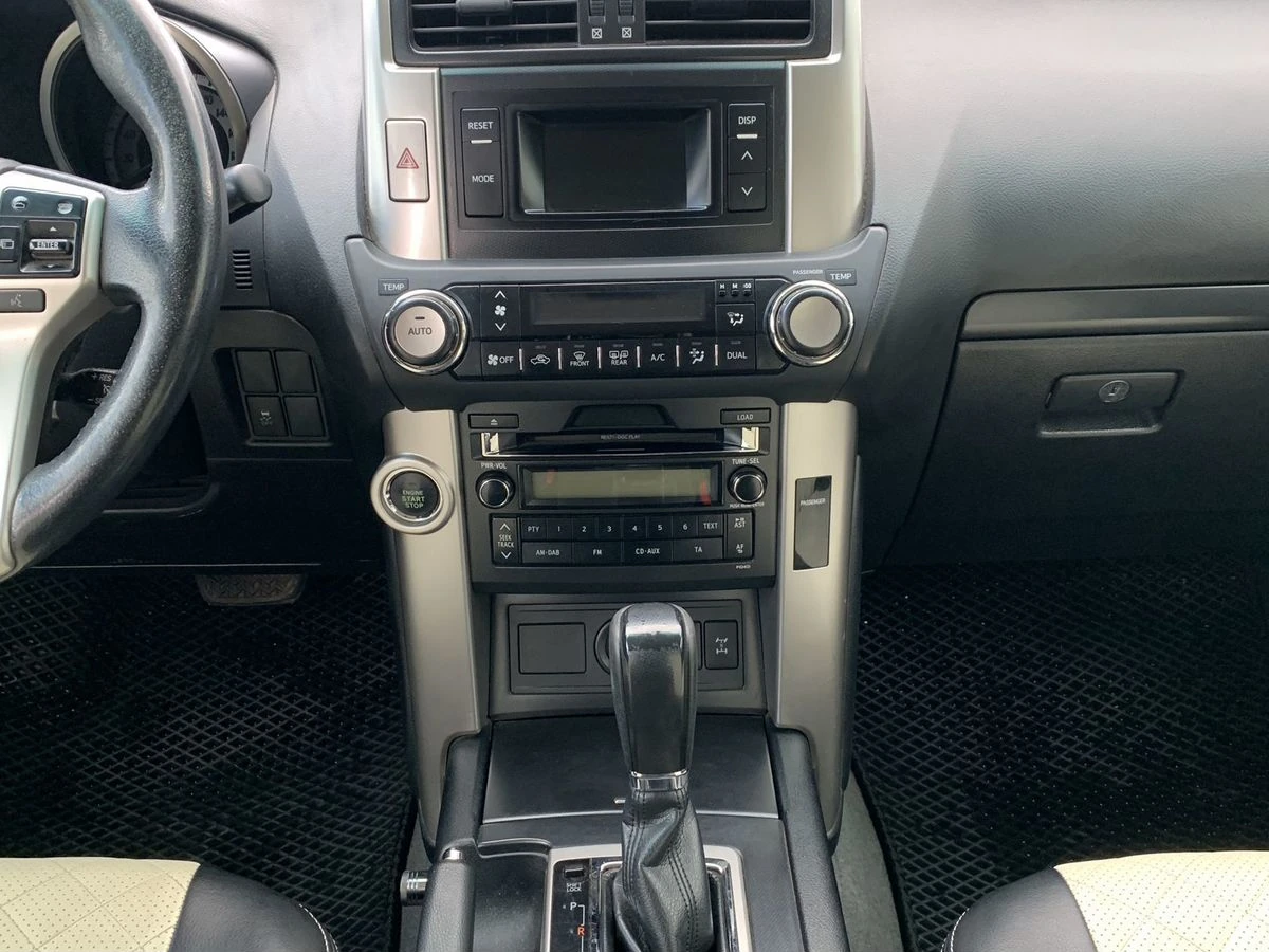 Toyota Land Cruiser Prado, 2013г, полный привод, автомат