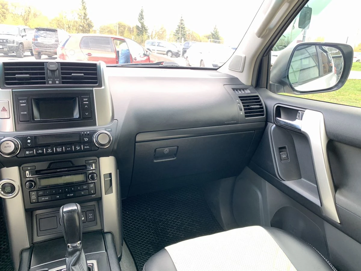 Toyota Land Cruiser Prado, 2013г, полный привод, автомат