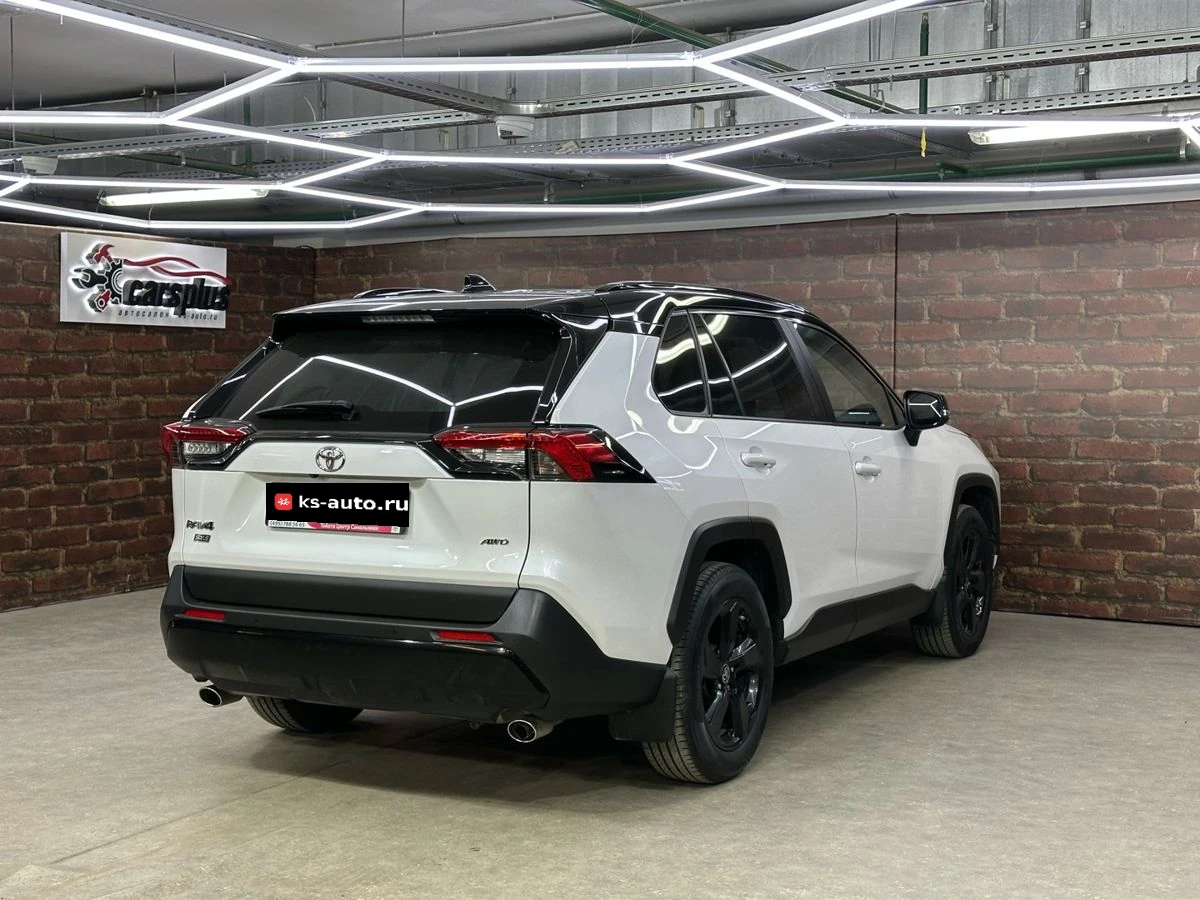 Toyota RAV4, 2020г, полный привод, автомат