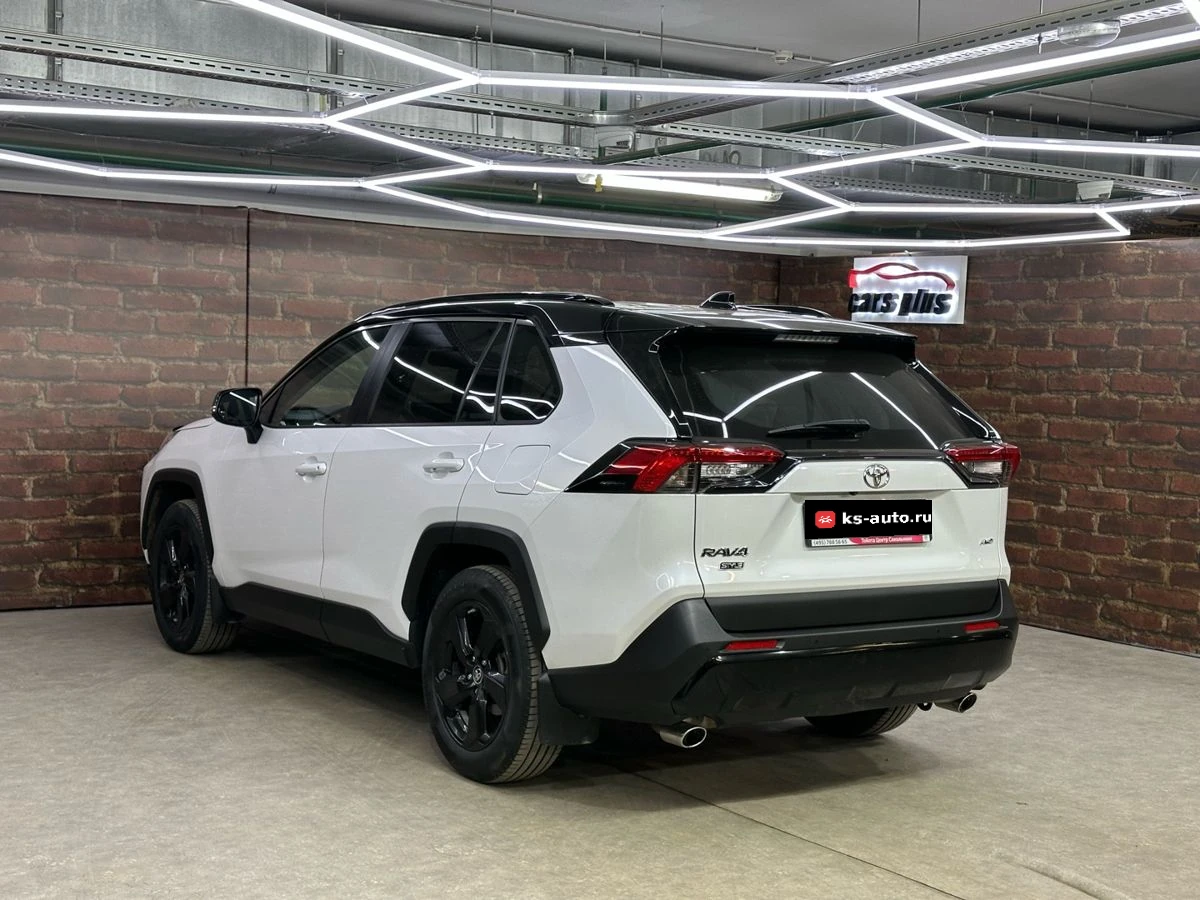Toyota RAV4, 2020г, полный привод, автомат