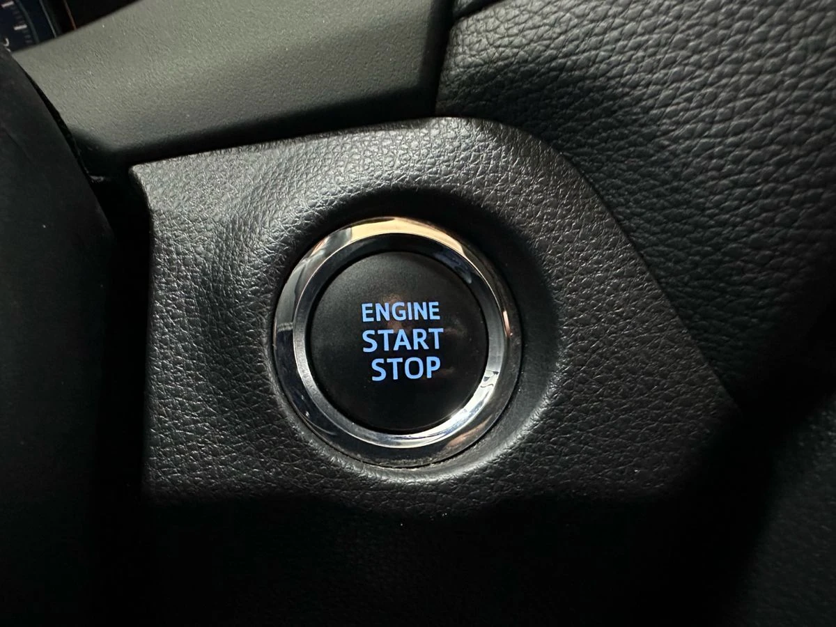 Toyota RAV4, 2020г, полный привод, автомат