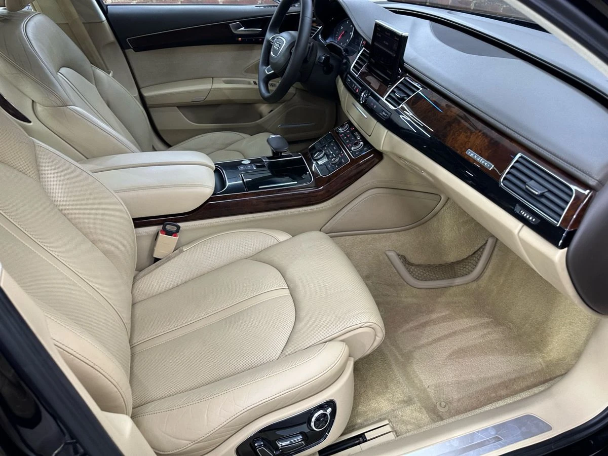 Audi A8, 2011г, полный привод, автомат