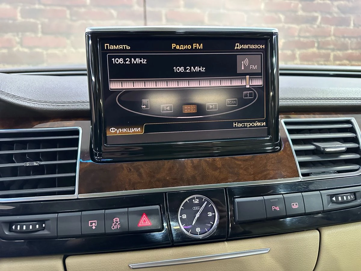 Audi A8, 2011г, полный привод, автомат