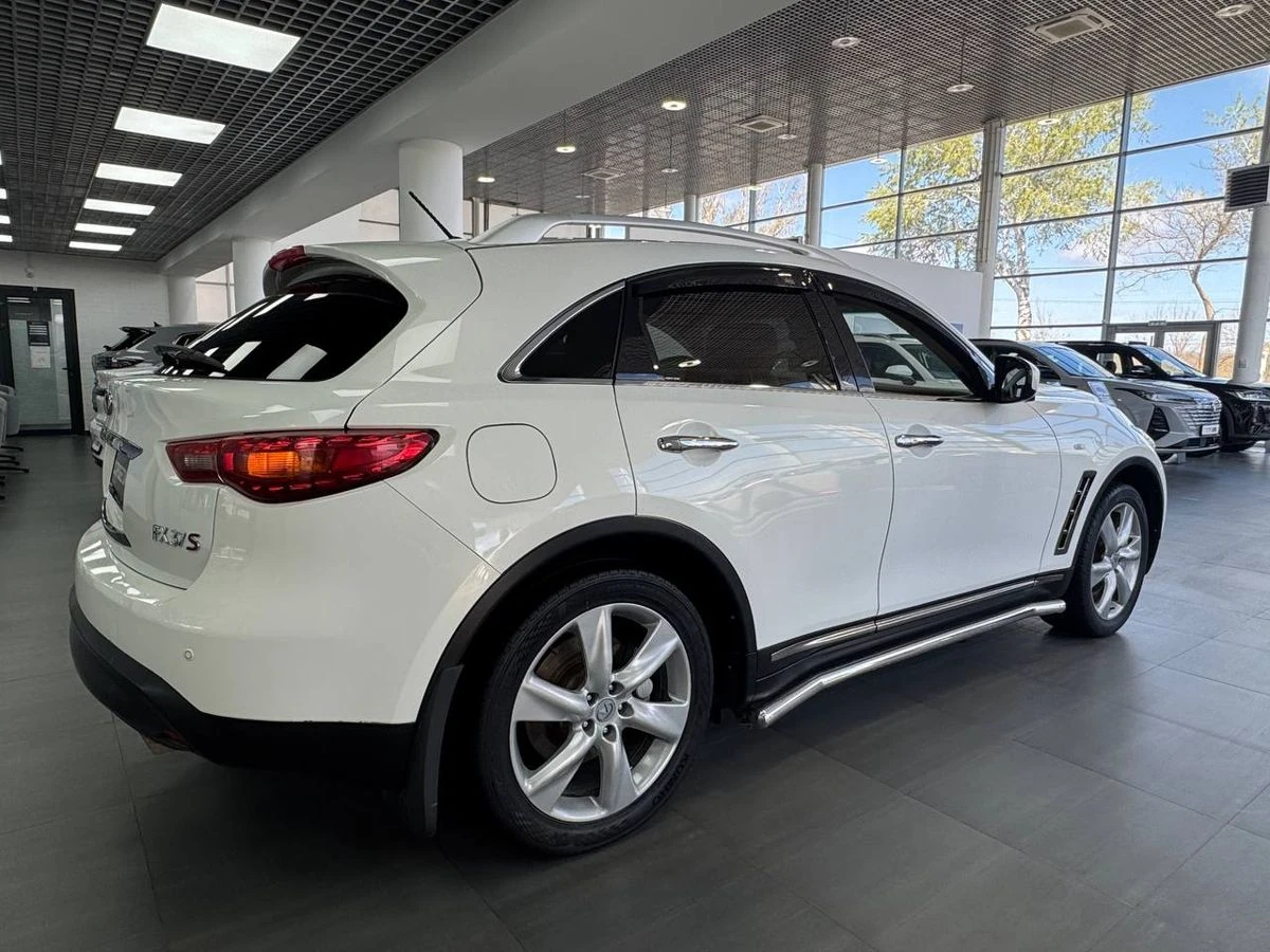 Infiniti FX37, 2011г, полный привод, автомат