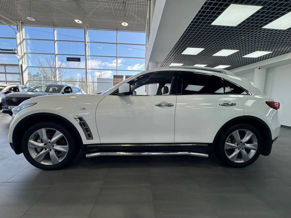 Infiniti FX37, 2011г, полный привод, автомат
