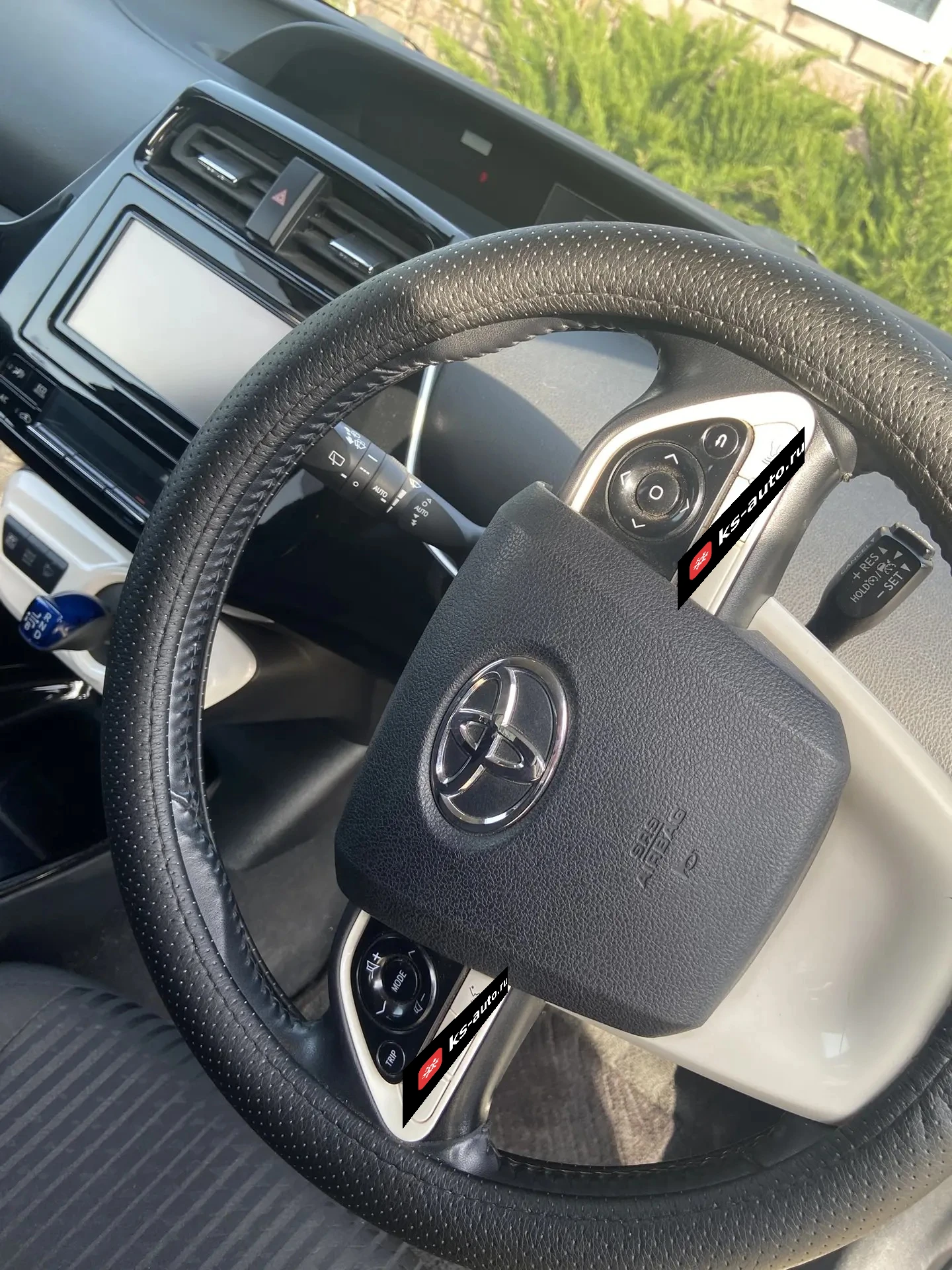 Toyota Prius, 2018г, передний привод, автомат