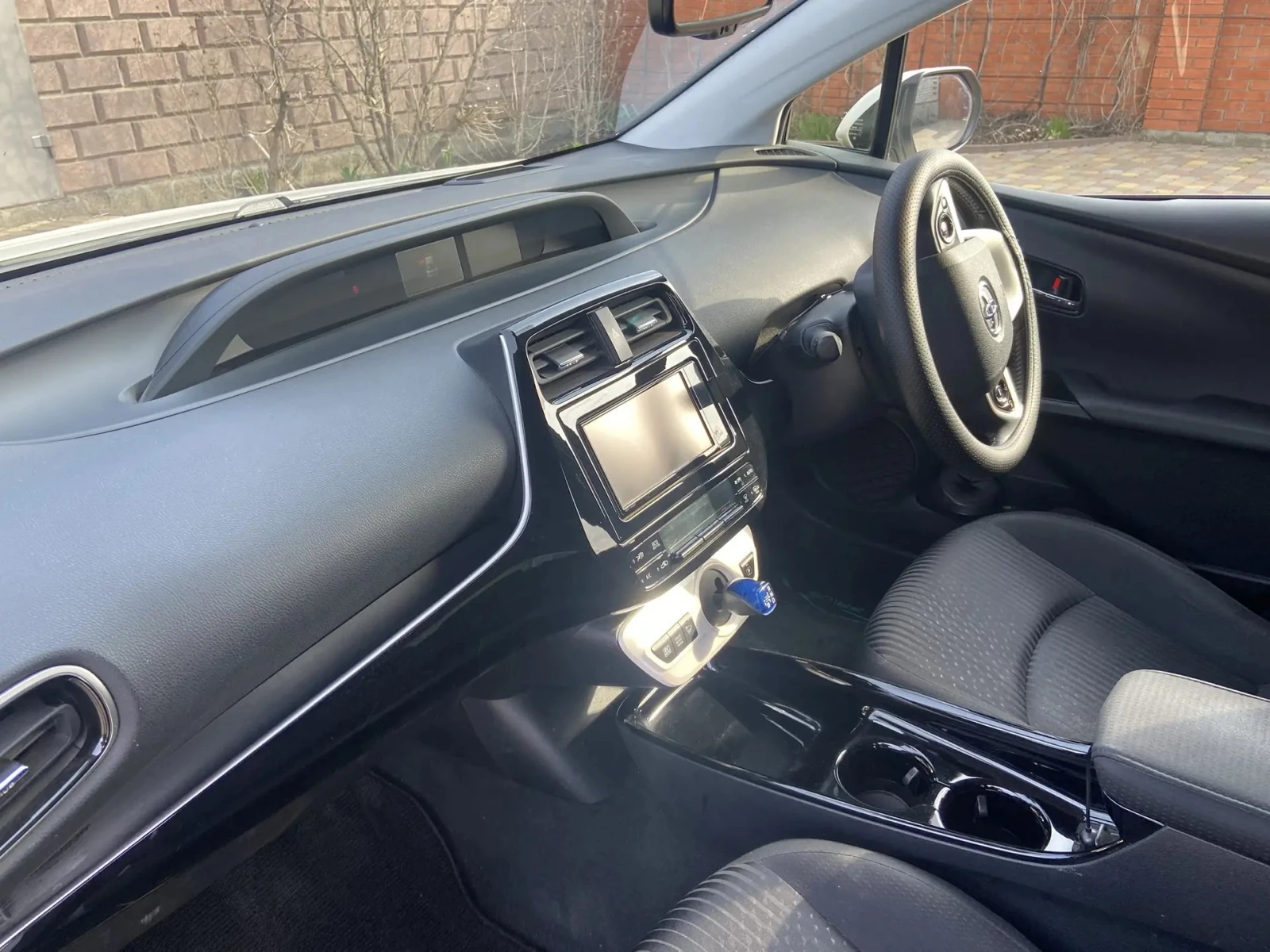 Toyota Prius, 2018г, передний привод, автомат