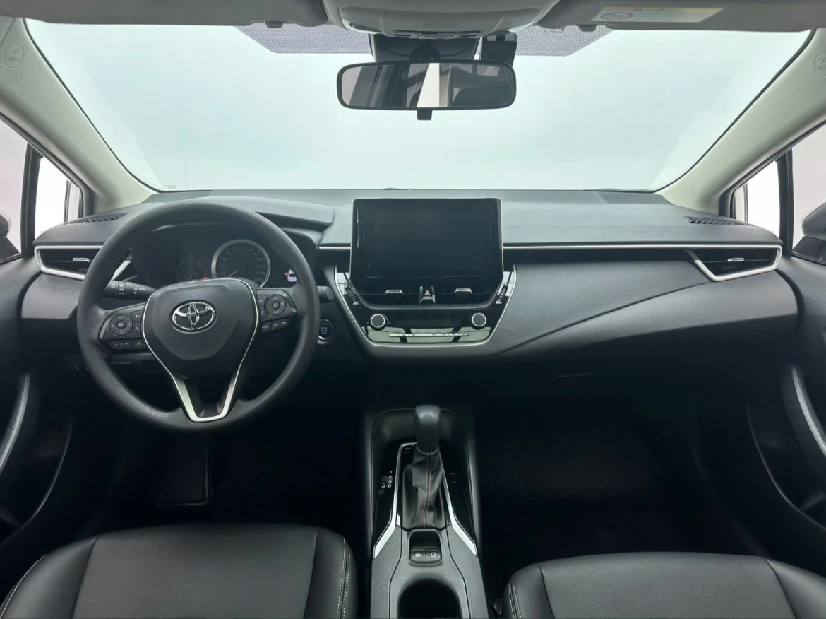 Toyota Corolla, 2022г, передний привод, вариатор