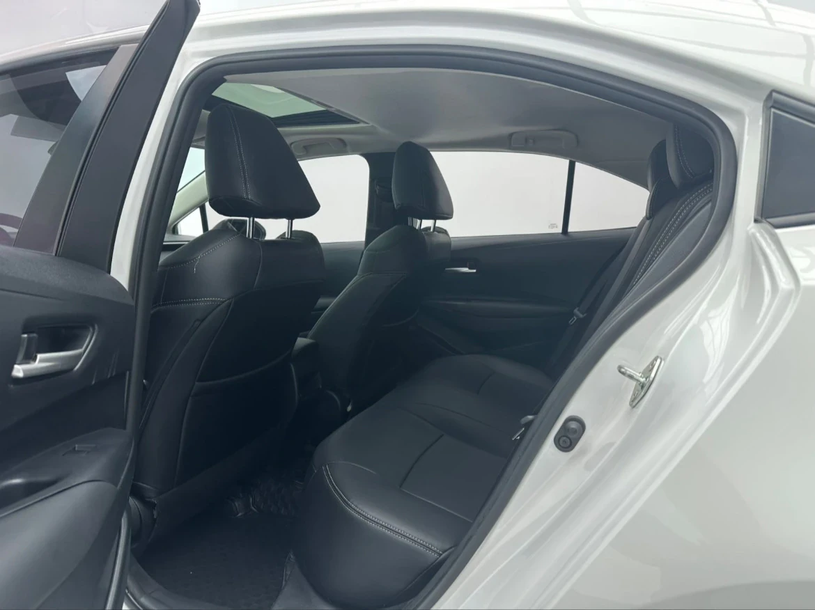 Toyota Corolla, 2022г, передний привод, вариатор