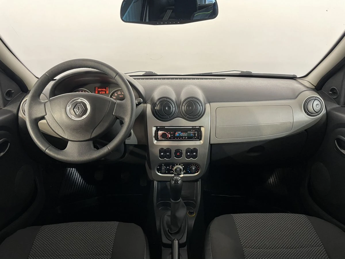 Renault Logan, 2011г, передний привод, механика